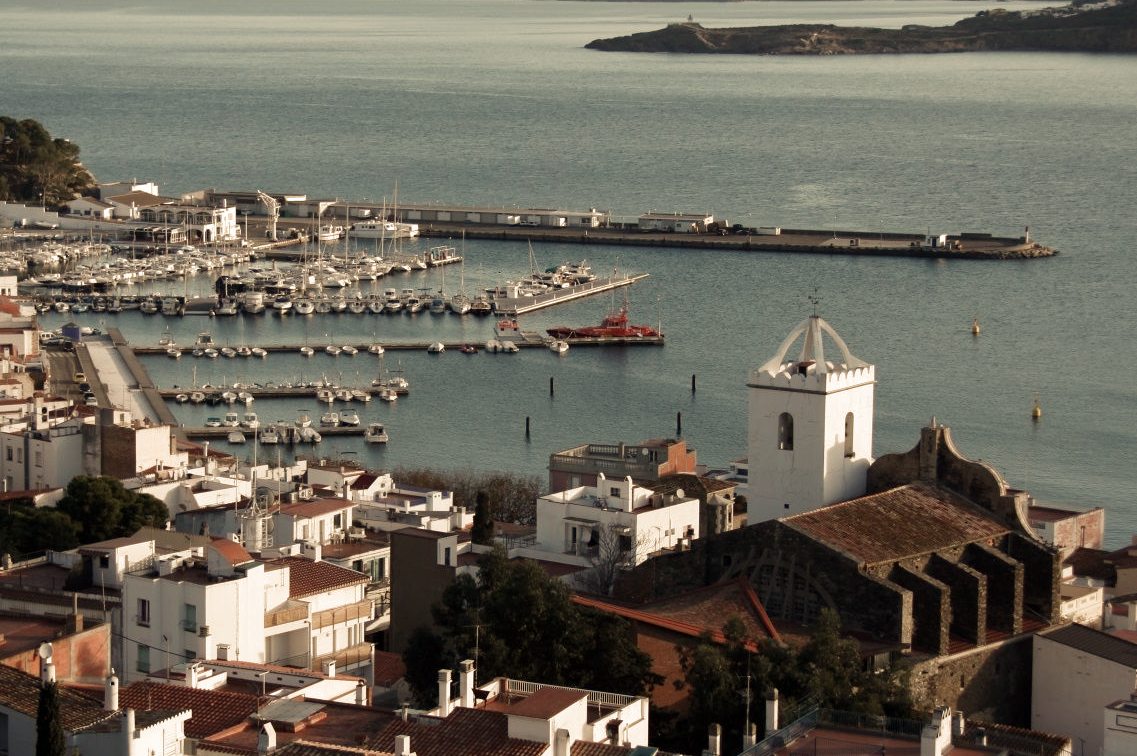 gestion airbnb de pisos turisticos en el port de la selva