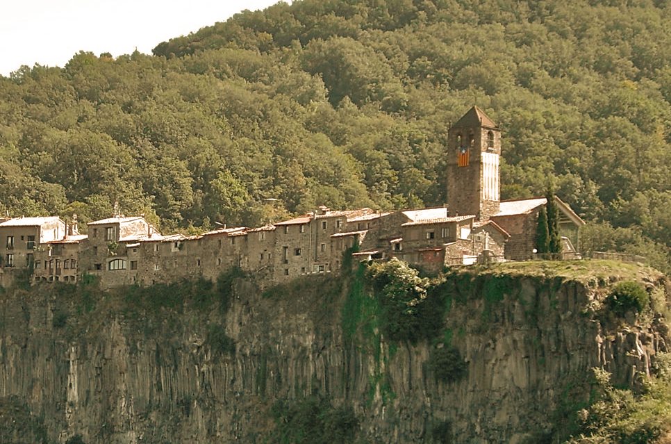 gestion de alquiler vacacional castellfollit de la roca